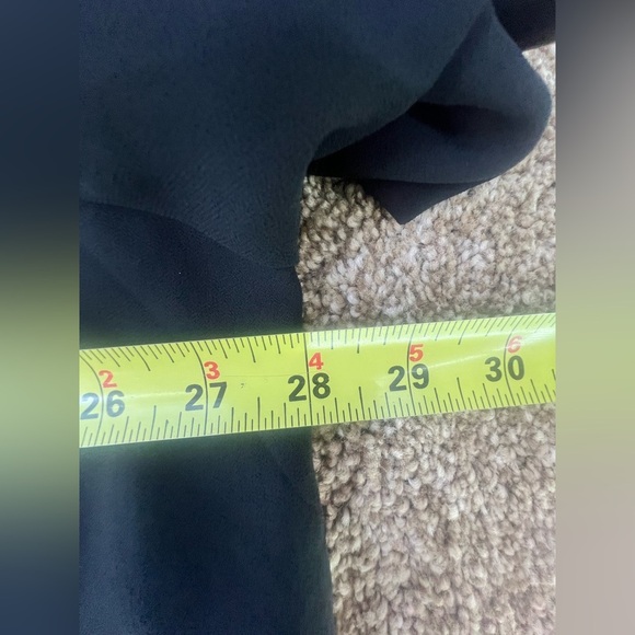 New The Limited  Woman's Top Size 2x  Black Balloon Sleeve Scoop Neck Button A20 - Picture 8 of 10